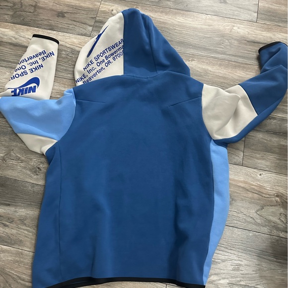 Men’s Nike tech hoodie EUC - Picture 2 of 3